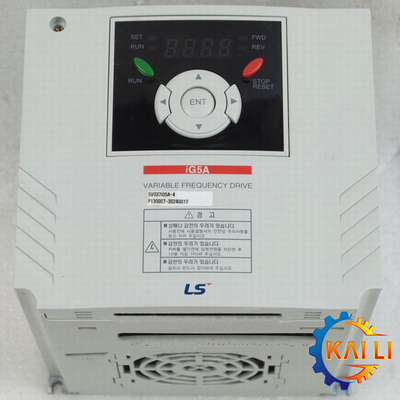 Régulateur de vitesse de l'inverseur 0.6-4kW d'alimentation d'énergie de l'électricité LS SV004ig5-4
