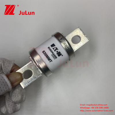690V Fuses automobiles en cuivre céramique M6 M8 Installation pour la protection contre le courant électrique