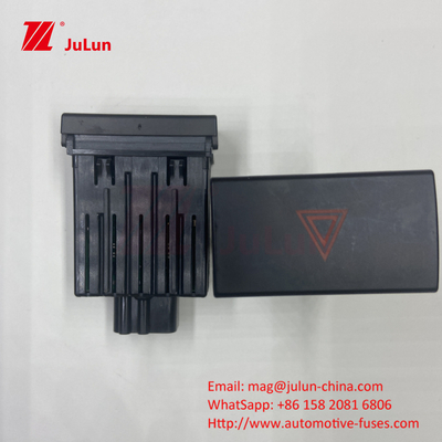 Commutateur de signal de danger BC45-13A350-BA8 Commutateur d'urgence de modification de voiture 24V