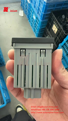 Ford Truck BC45-13A350-BA Truck Commutateur de sécurité à bouton-poussoir Commutateur d'urgence moderne 299.HY1S0893790-3k000FZ