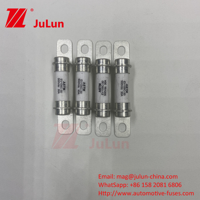 Fuseau rapide boulonné 500VDC 5A 15A 30A 40A 10A 20A Système de conversion de puissance en céramique entraîne le fusible du système d'alimentation