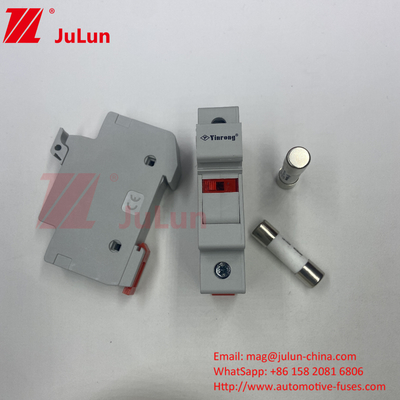 1000VDC 15A Porteur de fusible photovoltaïque solaire avec fusible Fuses photovoltaïques solaires 6A 10A 15A 20A 25A 30A Haute tension pour système solaire