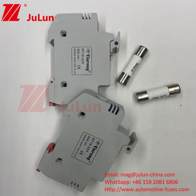 1000VDC 15A Porteur de fusible photovoltaïque solaire avec fusible Fuses photovoltaïques solaires 6A 10A 15A 20A 25A 30A Haute tension pour système solaire