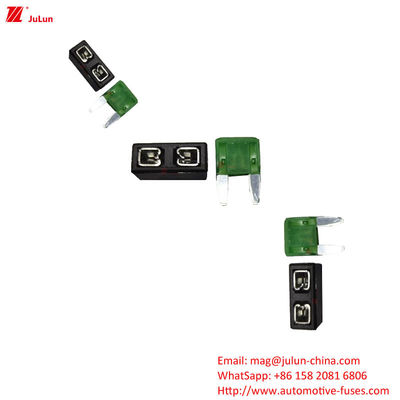 Boulons / fusibles 32V 30A-500A Porteur de fusible automobile Contacts en cuivre