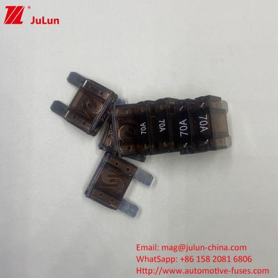 32VDC 40A Fuseaux à lame automobile essentiels pour les systèmes électroniques automobiles