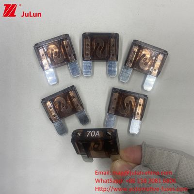 Fuses à lame automatique 60A pour les applications et la protection automobiles 32VDC