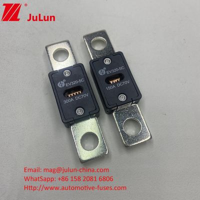 Protection DC EV HEV Fuseau de véhicule électrique pour la distance de trou automobile 51 mm EV