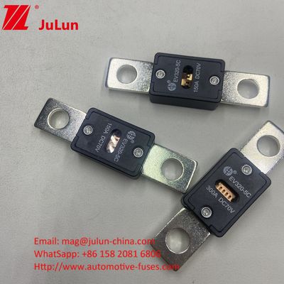 EV320-5C 300A 70VDC fusibles de lames automobiles avec une distance de trou de 51 mm et mode d'installation de boulon M8