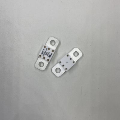 150A 150VDC Conversion de puissance Fuses automobiles en céramique Haute capacité de rupture 16KA 20KA avec couple serré recommandé 11-13N·m Pour M8