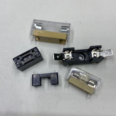 Fuseau de support 5*20mm Voltage maximal 10A 250VDC Fuseau céramique 6x30mm sur PCBA