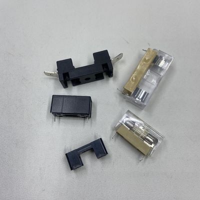 Fuseau de support 5*20mm Voltage maximal 10A 250VDC Fuseau céramique 6x30mm sur PCBA