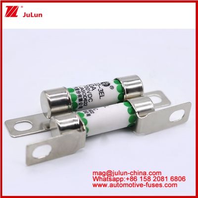 EV322 3EL 30A DC700V Fuseau en céramique tubulaire Fuseau de véhicule électrique Structure de connexion de boulons avec excellente anti-vibration Anti-choc mécanique Anti-charge chimique Haute température
