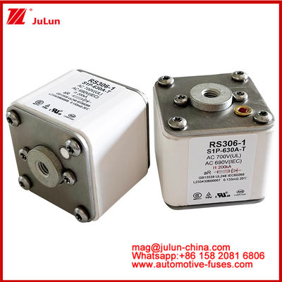 RS306-1 S1P-630A-T AC700 ((UL) Ar AC690V ((IEC) 200KV Fuseau carémique carré EV ou HEV Traction de véhicule électrique