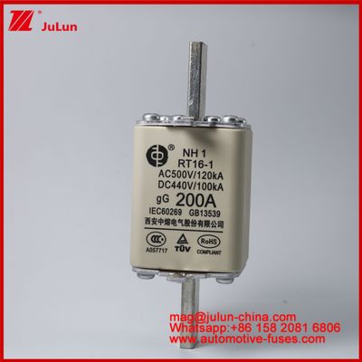 NH1 RT16-1 200A AC500V 120KA DC 440V 100KA Automobile Ceramique Auto Fuses Monture de lame Pour véhicule EV / HEV Petite taille Protection contre le court-circuit de courant nominal élevé