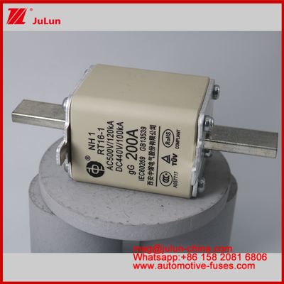 NH1 RT16-1 200A AC500V 120KA DC 440V 100KA Automobile Ceramique Auto Fuses Monture de lame Pour véhicule EV / HEV Petite taille Protection contre le court-circuit de courant nominal élevé