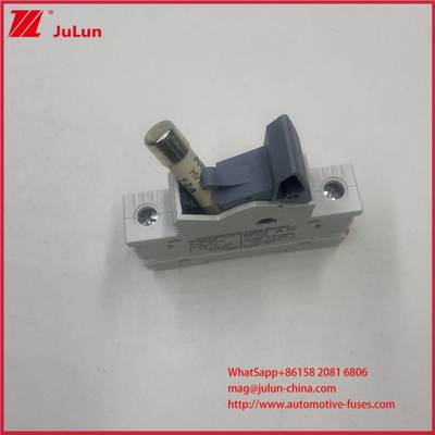 Fusible thermique pour panneau solaire avec pouvoir de coupure de 20kA 10*38mm 32A 1000VDC