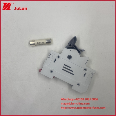 Fusible thermique pour panneau solaire avec pouvoir de coupure de 20kA 10*38mm 32A 1000VDC