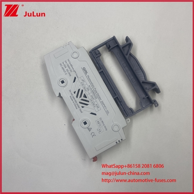 Fuseau photovoltaïque solaire à connexion de fusible10*85mm 32A pour tension de fonctionnement nominale DC1500V et catégorie d'utilisation DC-PV0