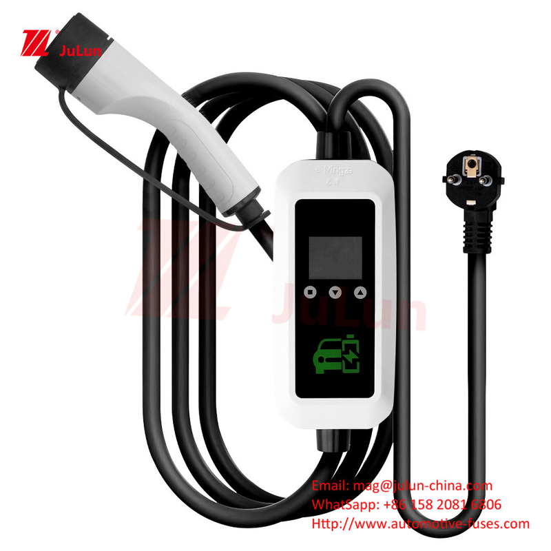 Nouveau pistolet de recharge de l'énergie pistolet de recharge standard européen type 2 chargeur EV portable de 7 kW pile de recharge à bord