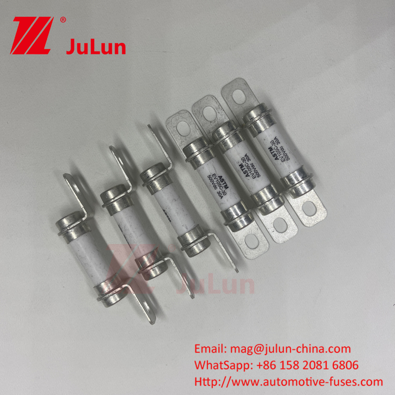 30A Véhicule hybride 500VDC Boulons de fusible M6 DC Appareils et équipements automobiles Courts-circuit et support