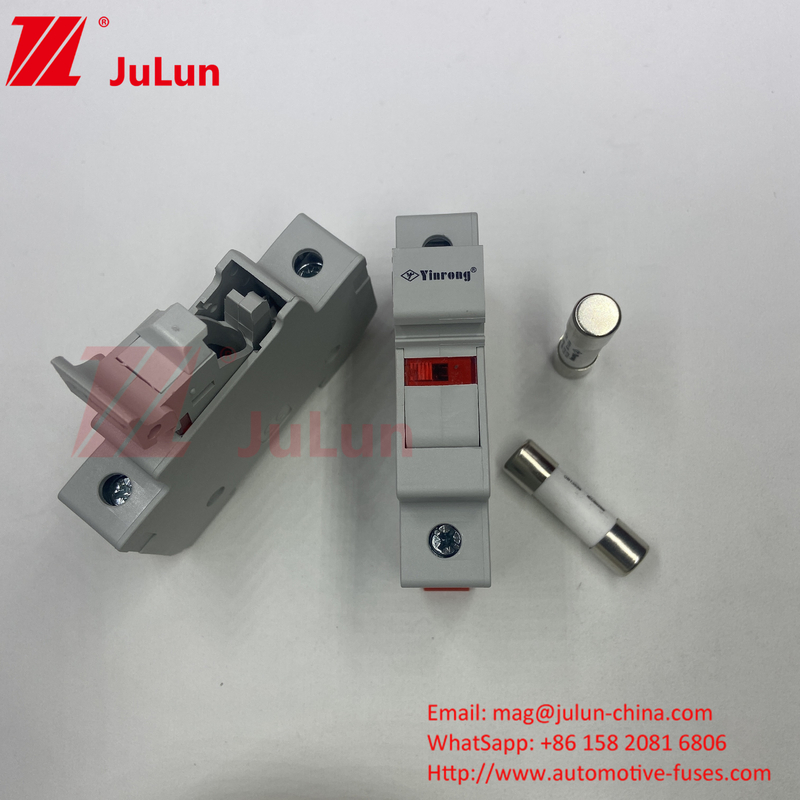 Fuses photovoltaïques solaires pour la protection de la boîte de bus photovoltaïque DC 1000V Fuses photovoltaïques 6A 10A 15A 20A 25A 30A Haute tension pour le solaire