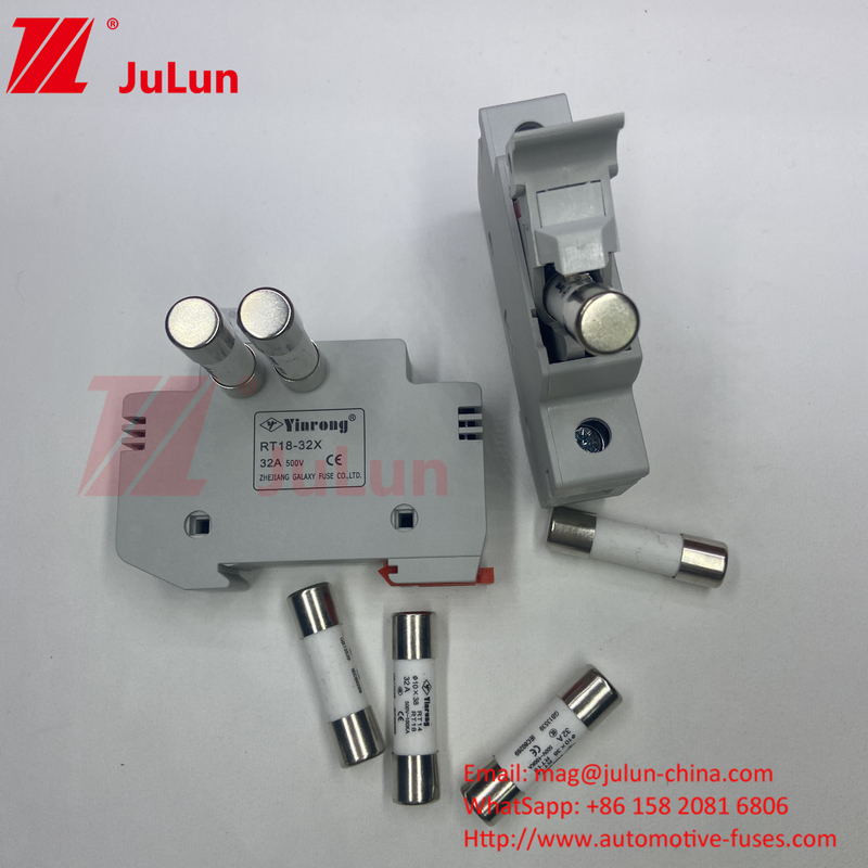 Fuseau solaire haute tension 10A~63A Pour l'onduleur photovoltaïque solaire 500vdc 1000vdc 1500vdc