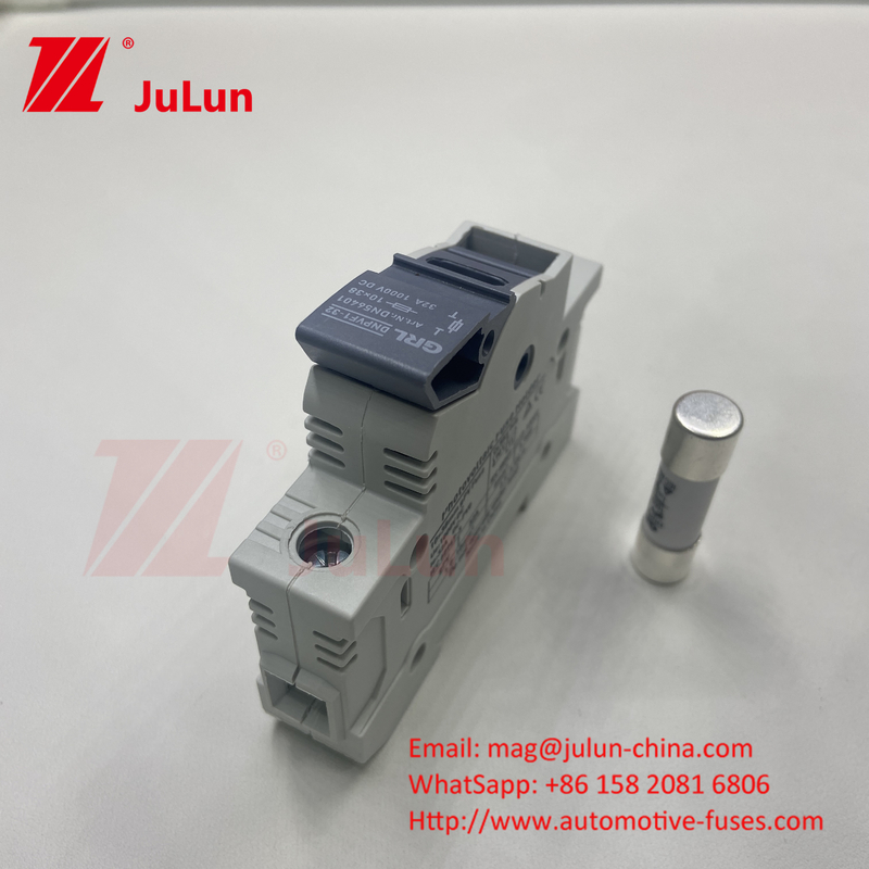 Résistant à la chaleur 30A 63A 500V 10x38 RT18-32 Résistant à la chaleur cylindrique 10A 1000DC Fuseau solaire photovoltaïque pour la protection photovoltaïque