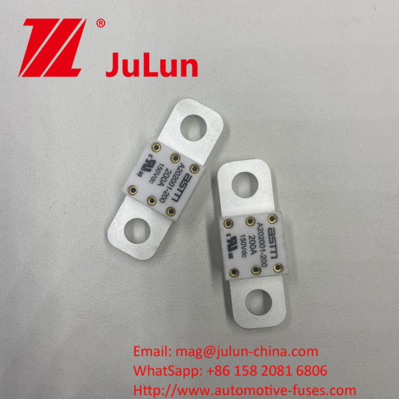 A202001-500A 125VDC ASTM Installation sans effort Les fusibles de voiture en céramique Voltage 150VDC Pour l'installation M8