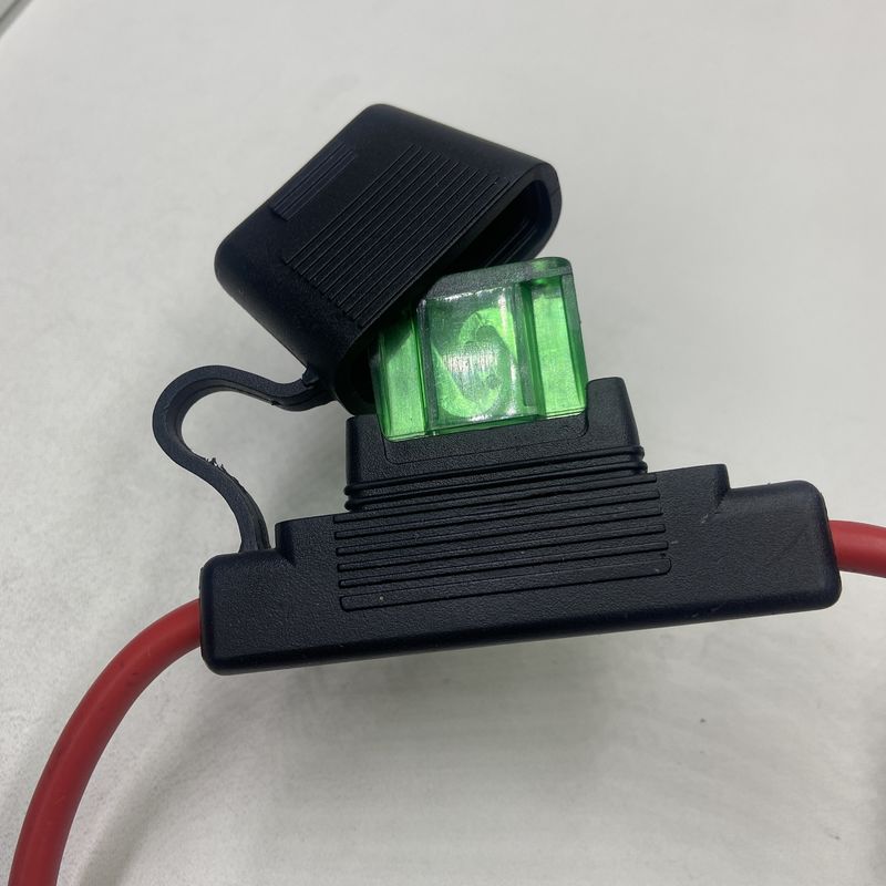 50A 15A 30A 60A Systèmes d'alimentation pour voitures Porteur de fusible automobile Appliquez-le à un fusible MIDI et conçu pour le matériau en laiton en alliage de zinc ABS