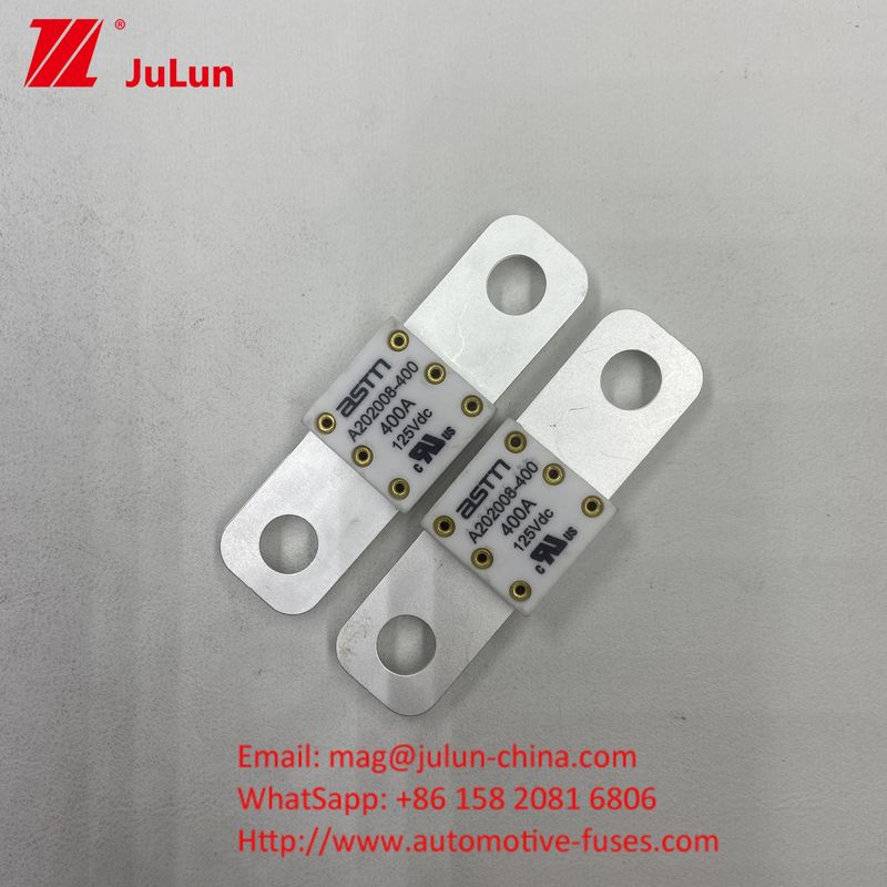 Puissant fusible de chargeur de batterie automobile ASTM A202008 150A 125VD Piles et distance de trou de 50,8 mm