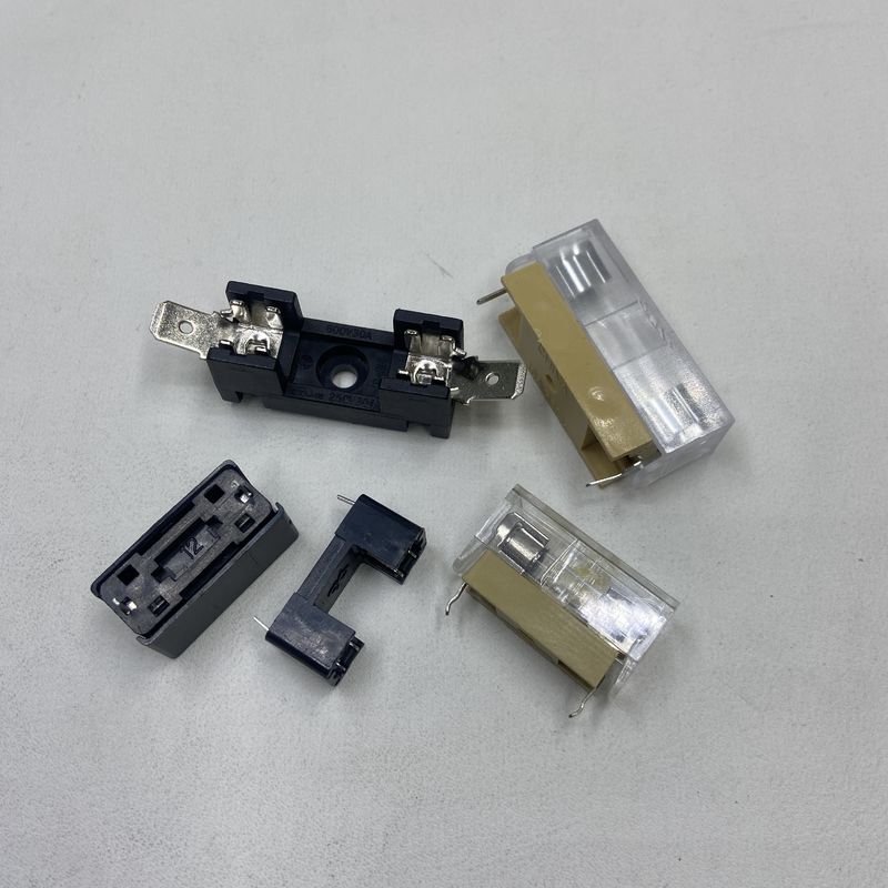 5x20 mm ou 6x30 mm Plaque de PCB Montage Porteur de fusible en verre Pour les systèmes d'alimentation dans les voitures Noir Bleu Or transparent