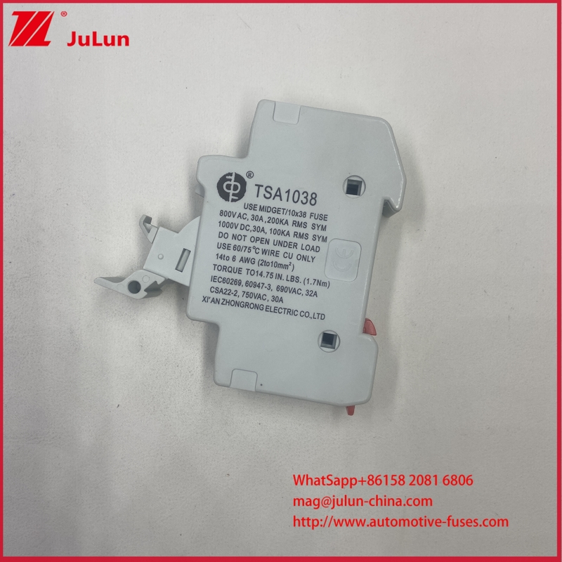 FUSIBLE PV 10*38mm 30A 1000VDC 6 KV Tension de tenue aux chocs nominale Fusible PV solaire avec une capacité de coupure élevée de 20kA