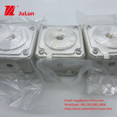 PC33UD69V1250TF Fuseaux automobiles en céramique pour véhicules blancs Fonction de limitation de courant d'interruption élevé
