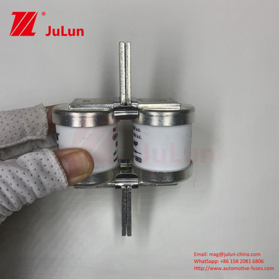690V Voltage nominal BUSSMANN 630MMT Fuses automobiles en céramique avec double boulon à plaque plate Conception pour l'installation M6/M8
