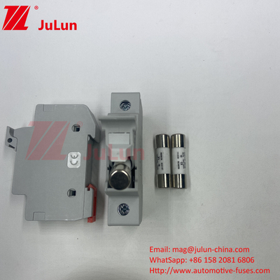1000VDC 32A Porteur de fusible solaire avec des fusibles pour les onduleurs photovoltaïques RT18-32 15A 20A 32A Porteur de fusible avec indicateur LED pour le solaire P