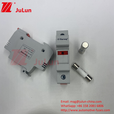 Capacité de rupture 30kA Fuseur solaire PV / Porteur de fusible solaire Din Rail pour la protection du module