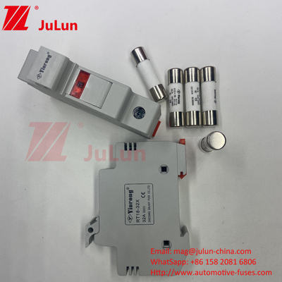 1000VDC 30kA Fuseau solaire photovoltaïque céramique 10*38 DC Base du fusible solaire photovoltaïque et fusible 1000V 15A 20A 25A 30A 32A