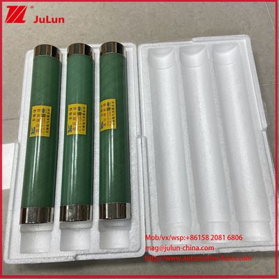 Fuses HRC, fusibles limitant le courant haute tension12kV, 15KV, 24KV, 27KV, 33KV, 36kv Les fibres ondulatoires sont des fusibles haute tension Scénario d'application Station électrique transformatrice Voltage nominal 7,2KV 2,4KV 33KV 40,5K