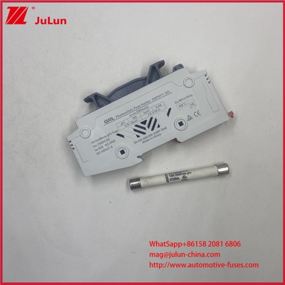 Fuseau photovoltaïque solaire à connexion de fusible10*85mm 32A pour tension de fonctionnement nominale DC1500V et catégorie d'utilisation DC-PV0